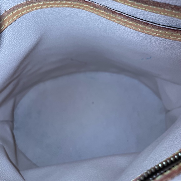 Authentic Louis Vuitton Monogram Bucket Pm Bag - Picture 4 of 10